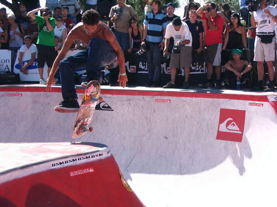 Alex Giraud - Transfert au dessus des stickers BSM