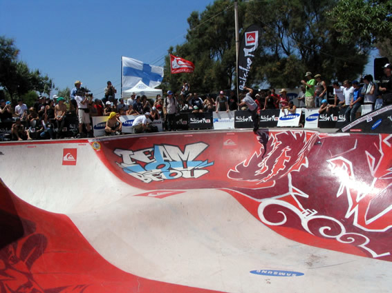 Les graffeurs du Team Lou Beou ont repeint le bowl